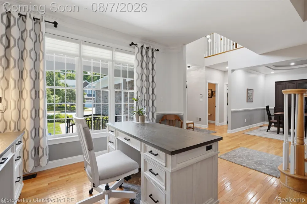 49674 Timber Trail Novi City, MI 48374