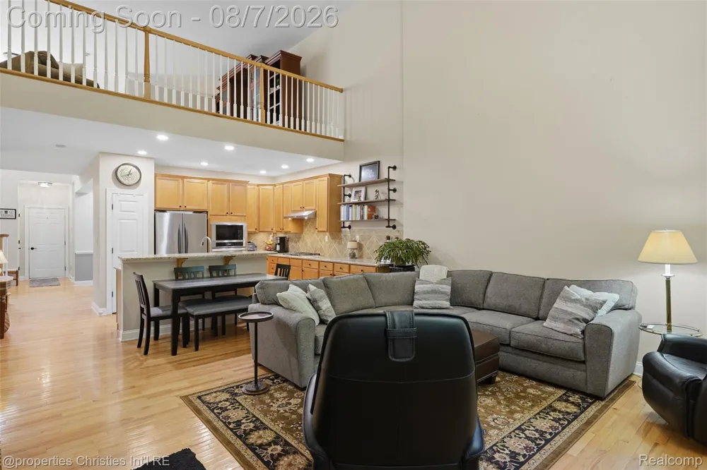 49674 Timber Trail Novi City, MI 48374