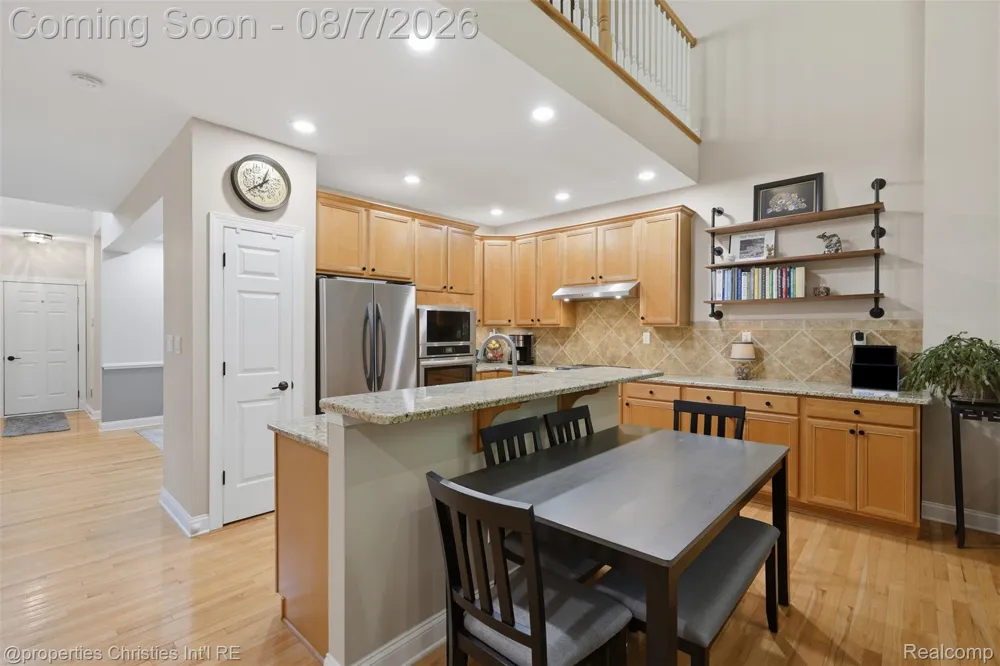 49674 Timber Trail Novi City, MI 48374