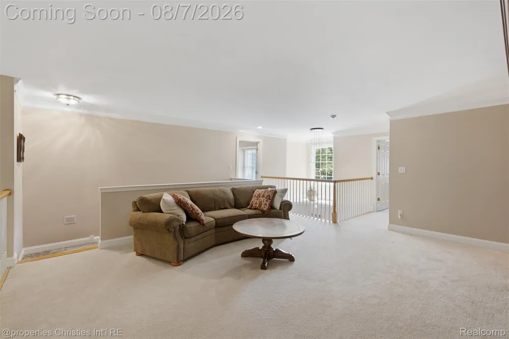 49674 Timber Trail Novi City, MI 48374
