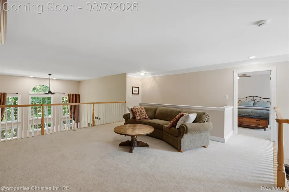 49674 Timber Trail Novi City, MI 48374
