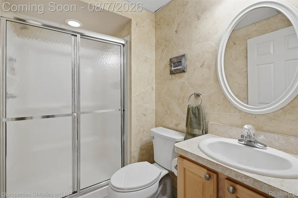49674 Timber Trail Novi City, MI 48374