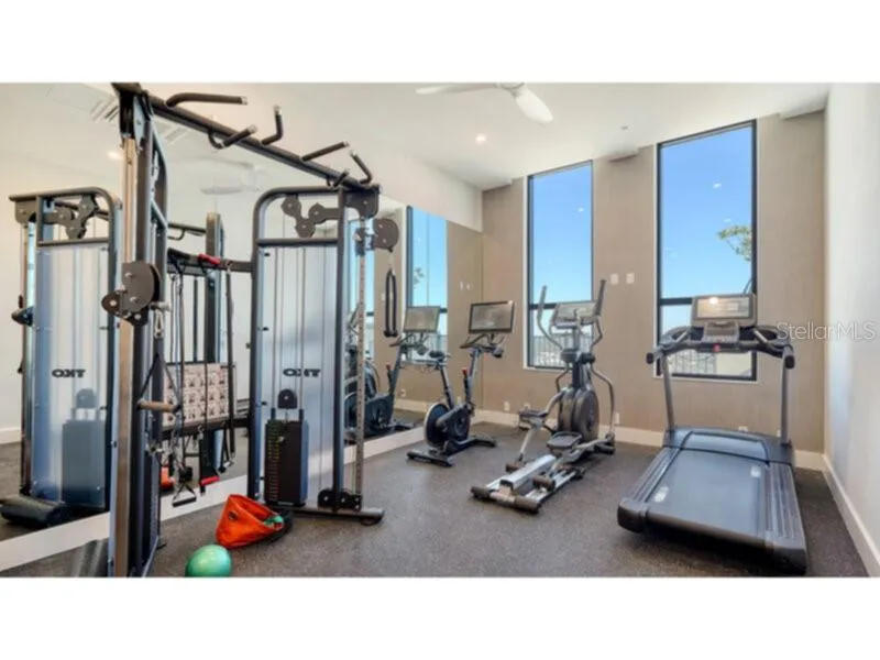 33 S PALM AVENUE #904 Sarasota, FL 34236