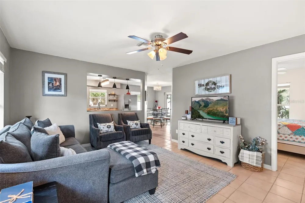 503 DOROTHY CIRCLE Eustis, FL 32726