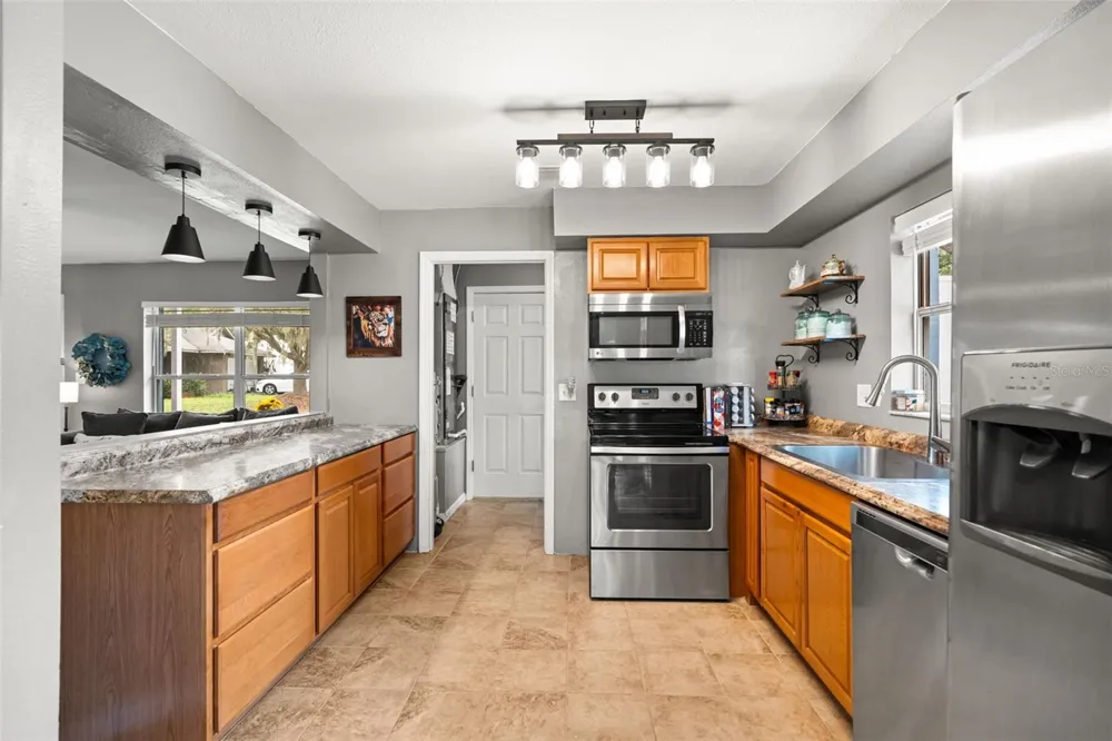 503 DOROTHY CIRCLE Eustis, FL 32726