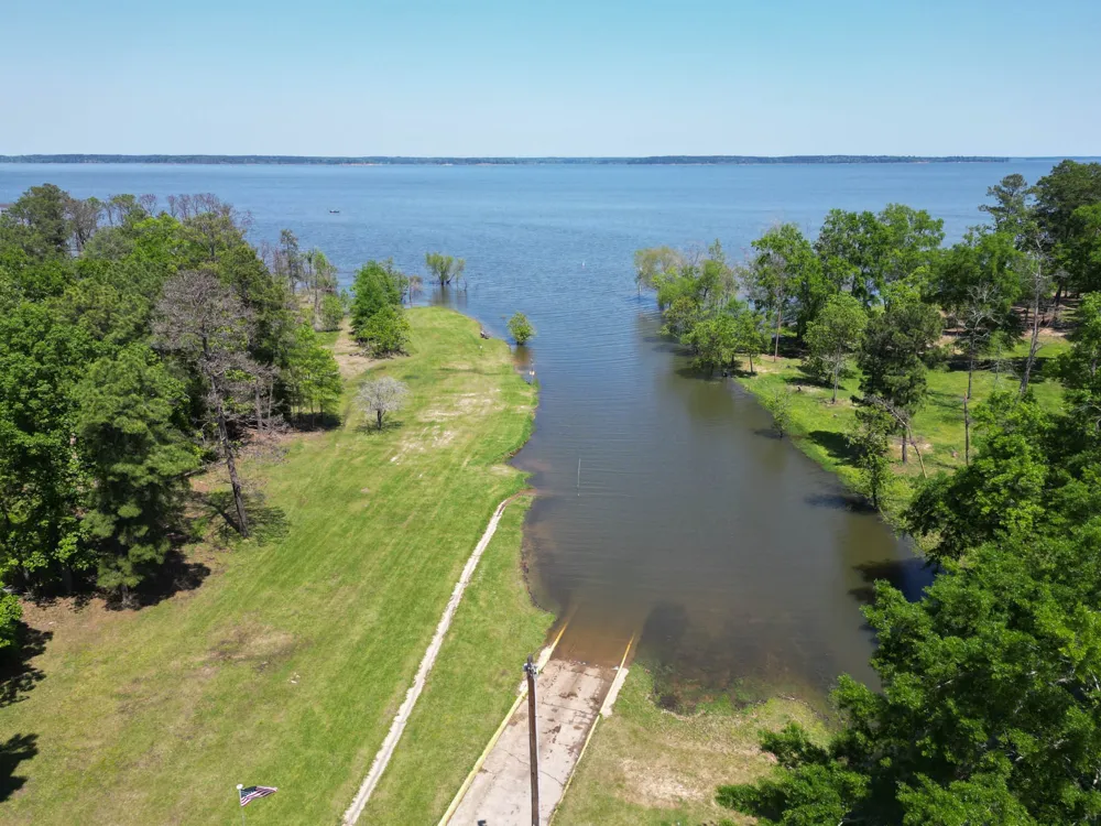 281 Moses Street Zavalla, TX 75980