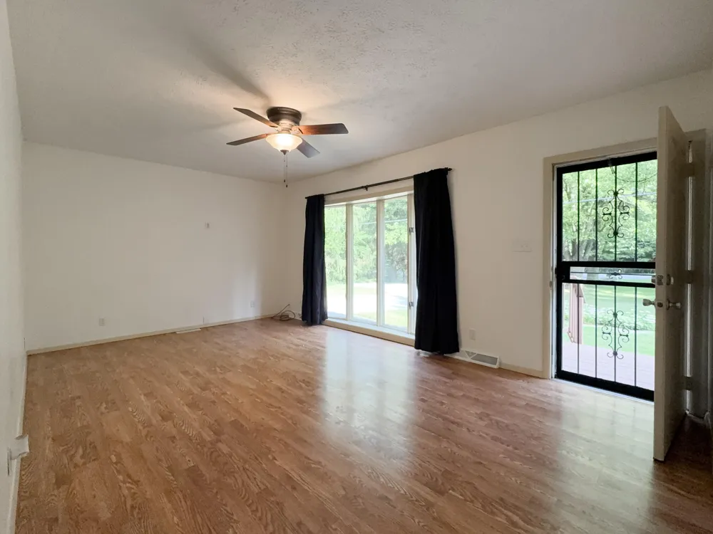 30417 US-12 Niles, MI 49120