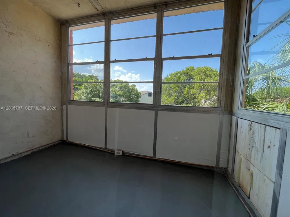 4334 NW 9th Ave #9-3G Deerfield Beach, FL 33064