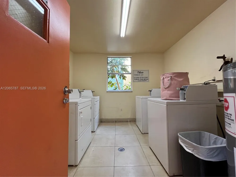 4334 NW 9th Ave #9-3G Deerfield Beach, FL 33064