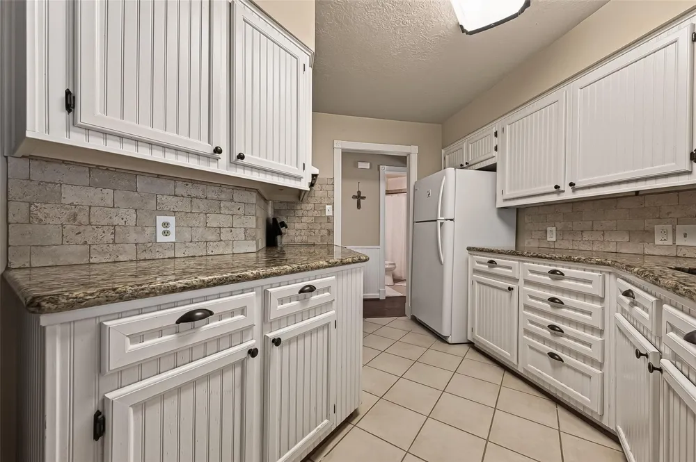 12202 Coachman Lane Pinehurst, TX 77362