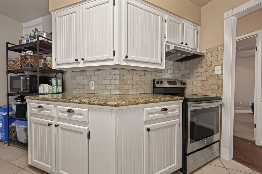 12202 Coachman Lane Pinehurst, TX 77362