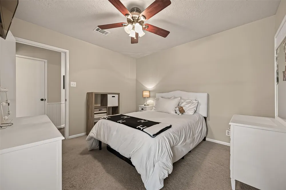 12202 Coachman Lane Pinehurst, TX 77362