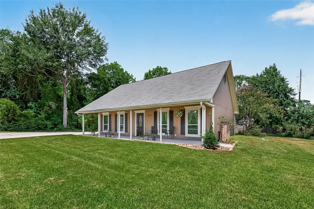 12202 Coachman Lane Pinehurst, TX 77362