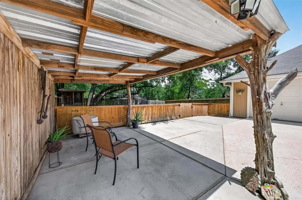 12202 Coachman Lane Pinehurst, TX 77362