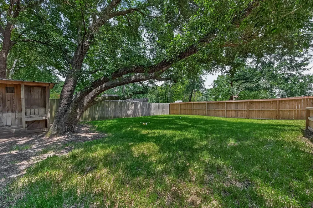12202 Coachman Lane Pinehurst, TX 77362