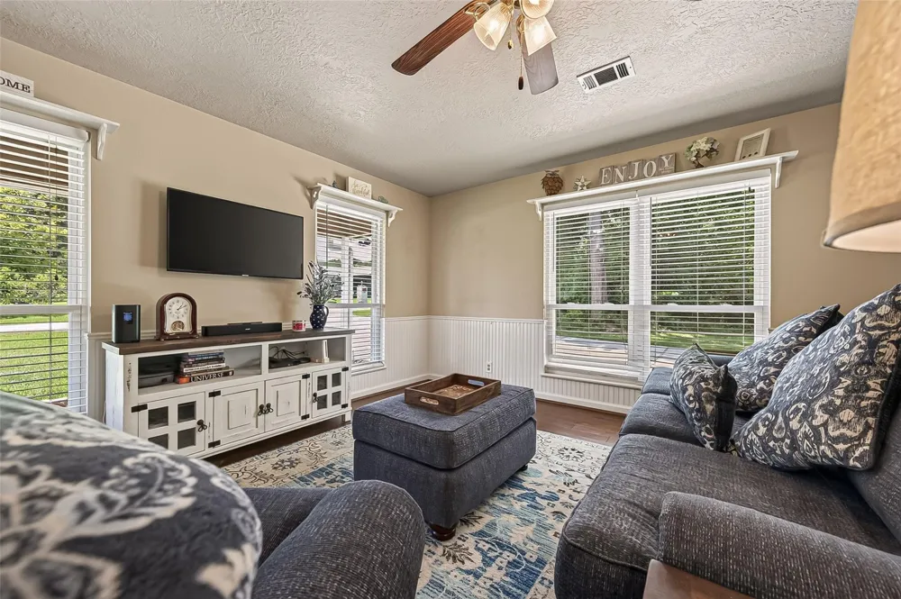 12202 Coachman Lane Pinehurst, TX 77362