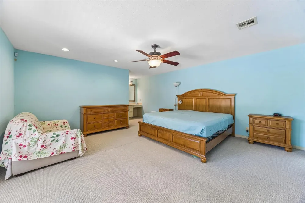 5154 Beechnut St Houston, TX 77096