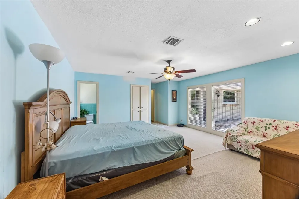 5154 Beechnut St Houston, TX 77096