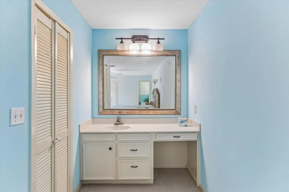 5154 Beechnut St Houston, TX 77096