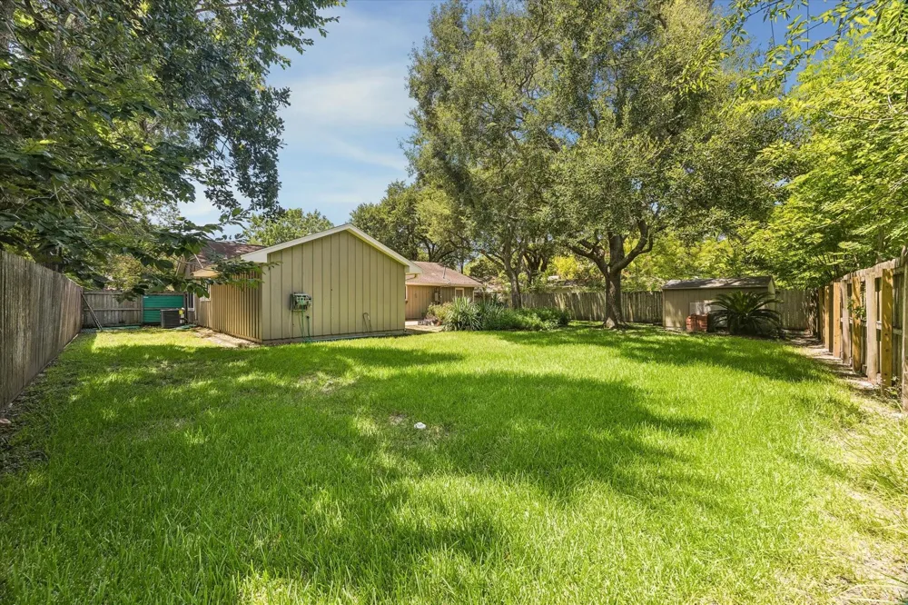 5154 Beechnut St Houston, TX 77096