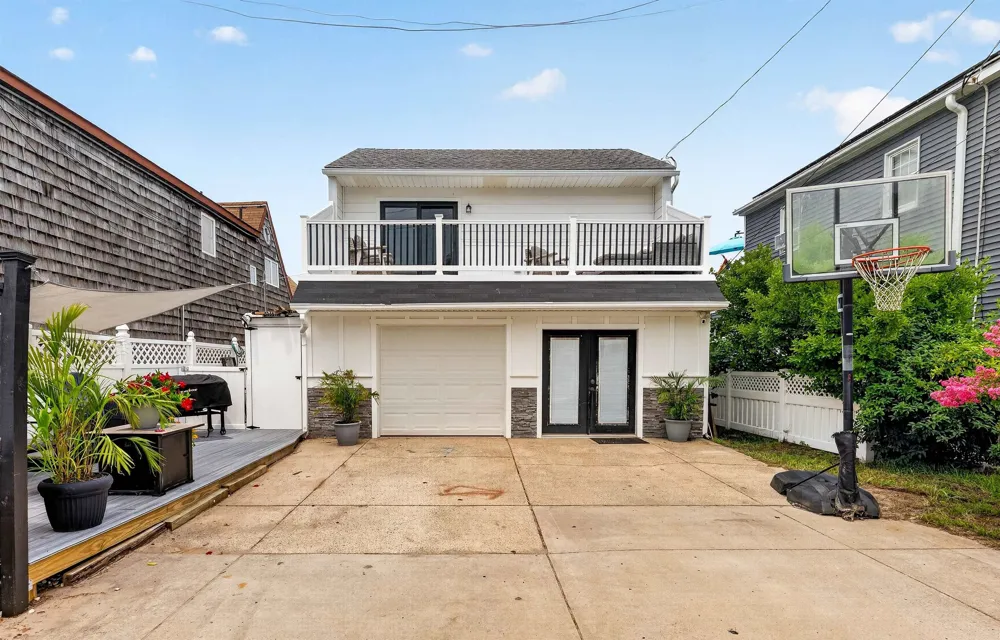 31 Simpson Avenue Ocean City, NJ 08226