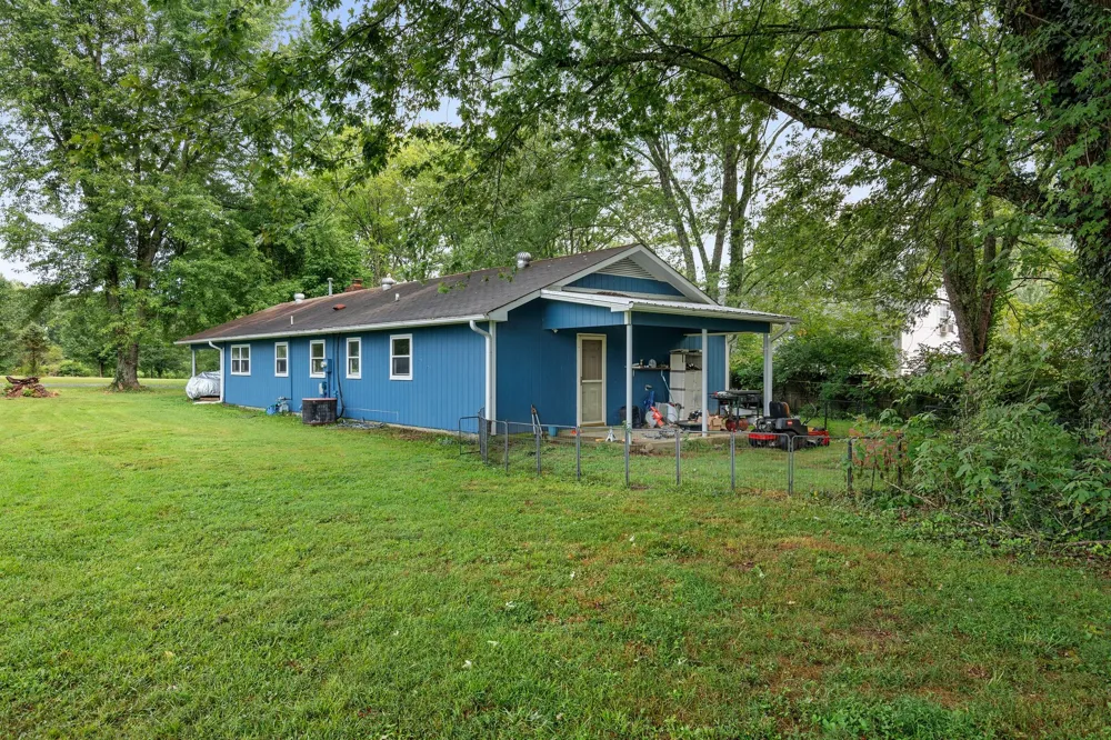 2639 Eugene Reed Rd Woodbury, TN 37190