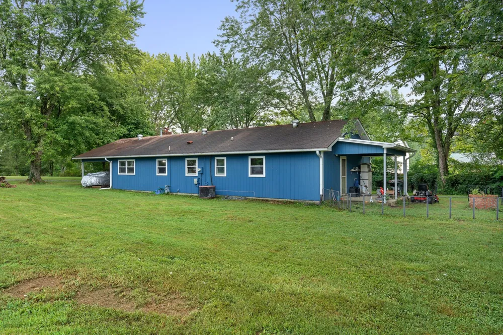 2639 Eugene Reed Rd Woodbury, TN 37190