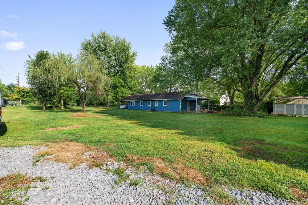 2639 Eugene Reed Rd Woodbury, TN 37190