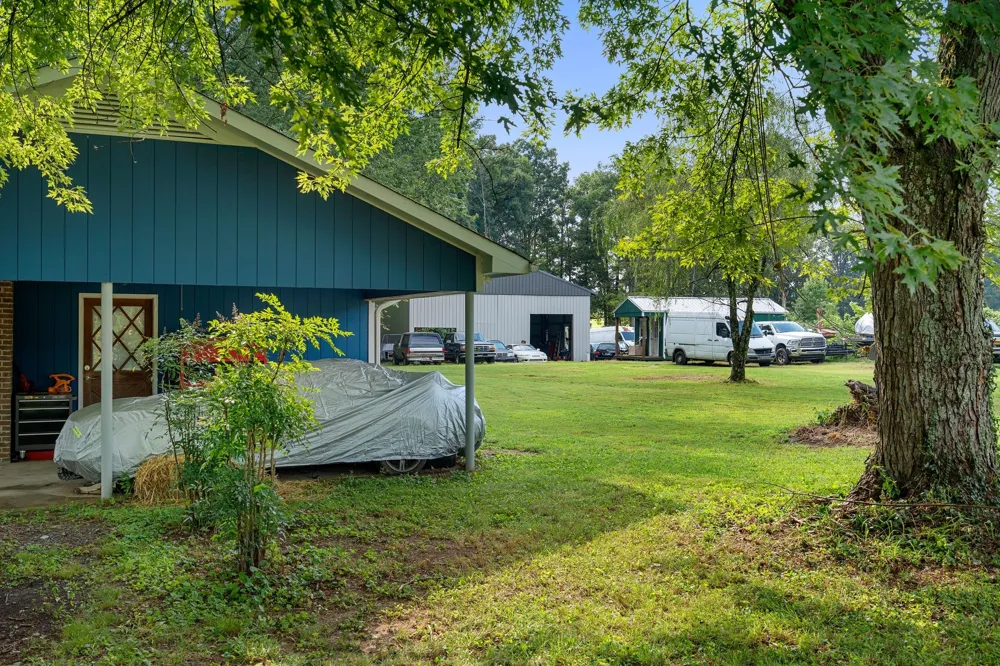 2639 Eugene Reed Rd Woodbury, TN 37190