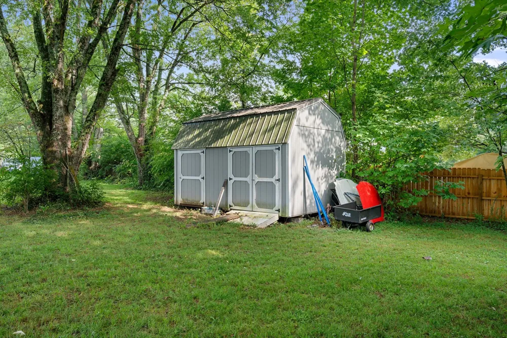 2639 Eugene Reed Rd Woodbury, TN 37190