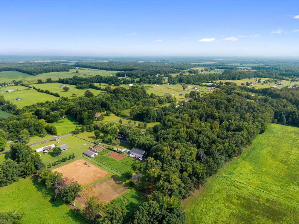 2639 Eugene Reed Rd Woodbury, TN 37190