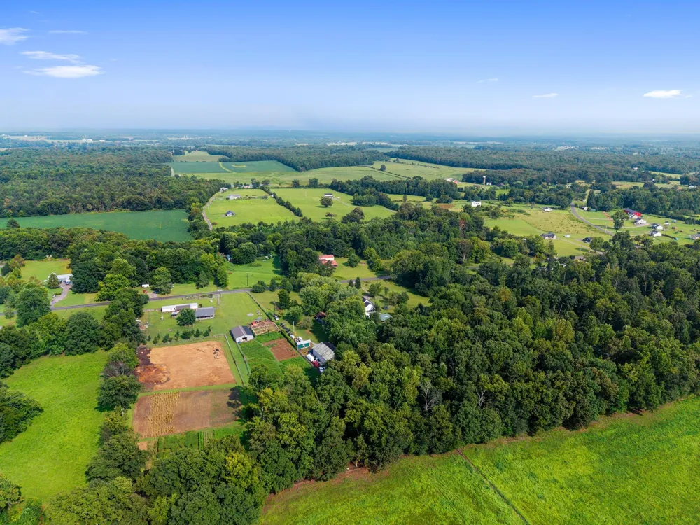 2639 Eugene Reed Rd Woodbury, TN 37190