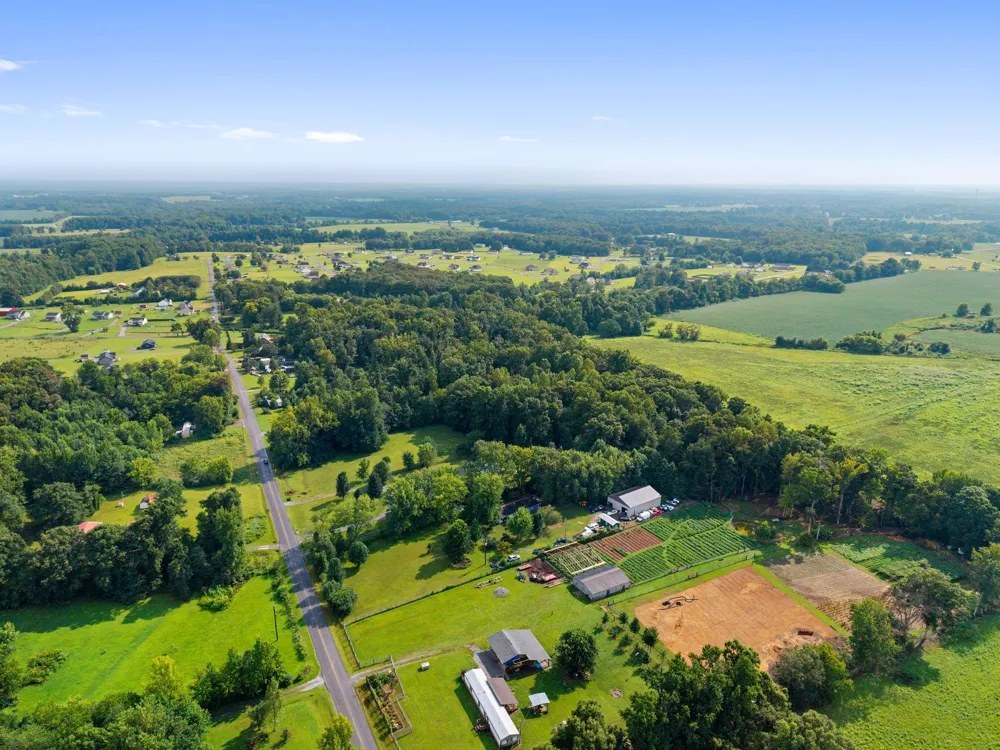 2639 Eugene Reed Rd Woodbury, TN 37190
