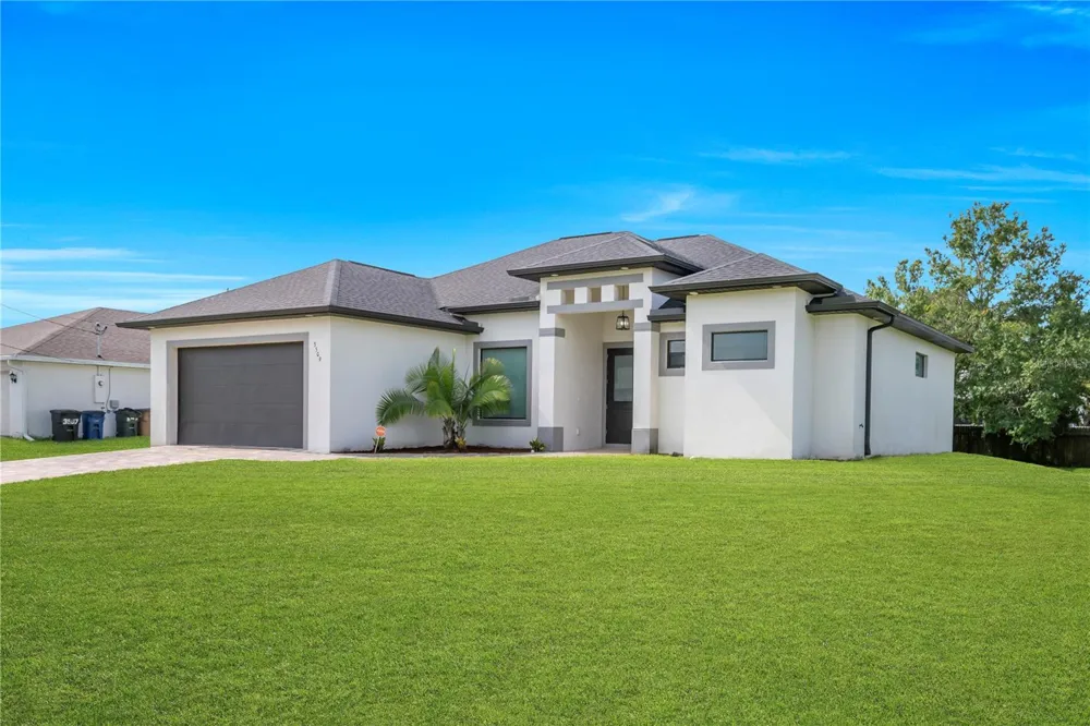 3509 38TH ST SW Lehigh Acres, FL 33976