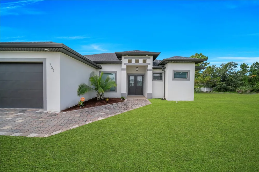 3509 38TH ST SW Lehigh Acres, FL 33976