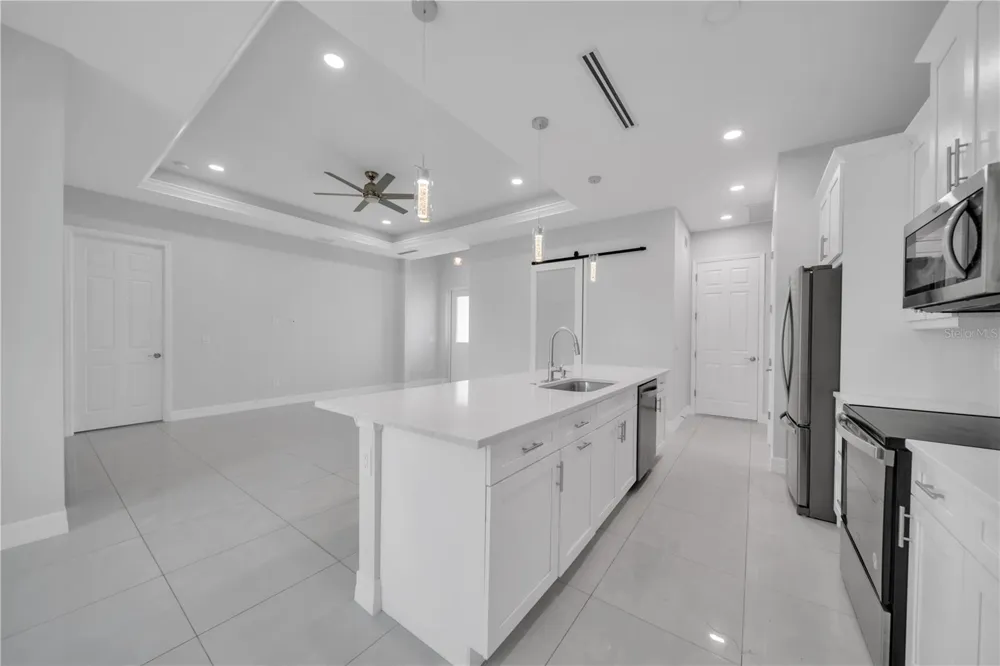 3509 38TH ST SW Lehigh Acres, FL 33976