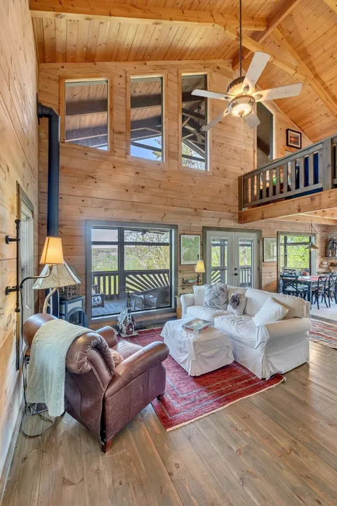 1841 Laurel Lake Dr