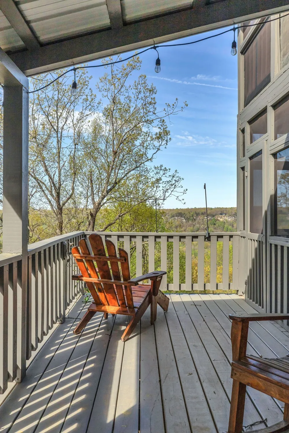 1841 Laurel Lake Dr Monteagle, TN 37356