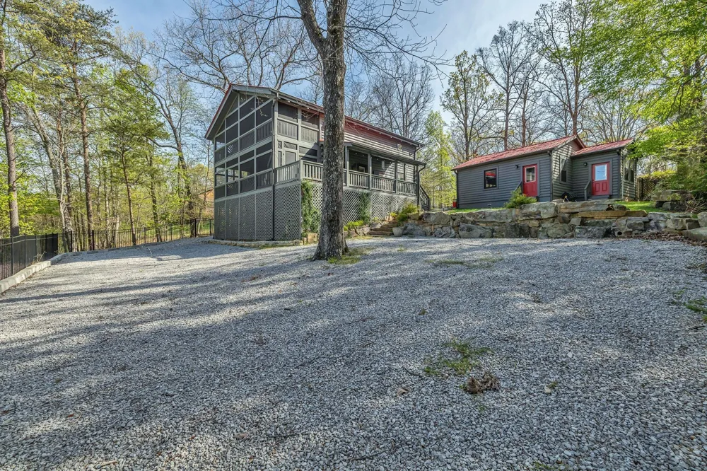 1841 Laurel Lake Dr Monteagle, TN 37356