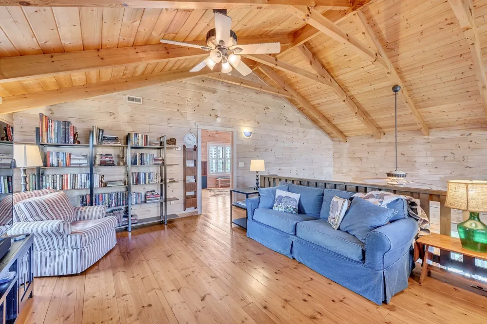 1841 Laurel Lake Dr Monteagle, TN 37356
