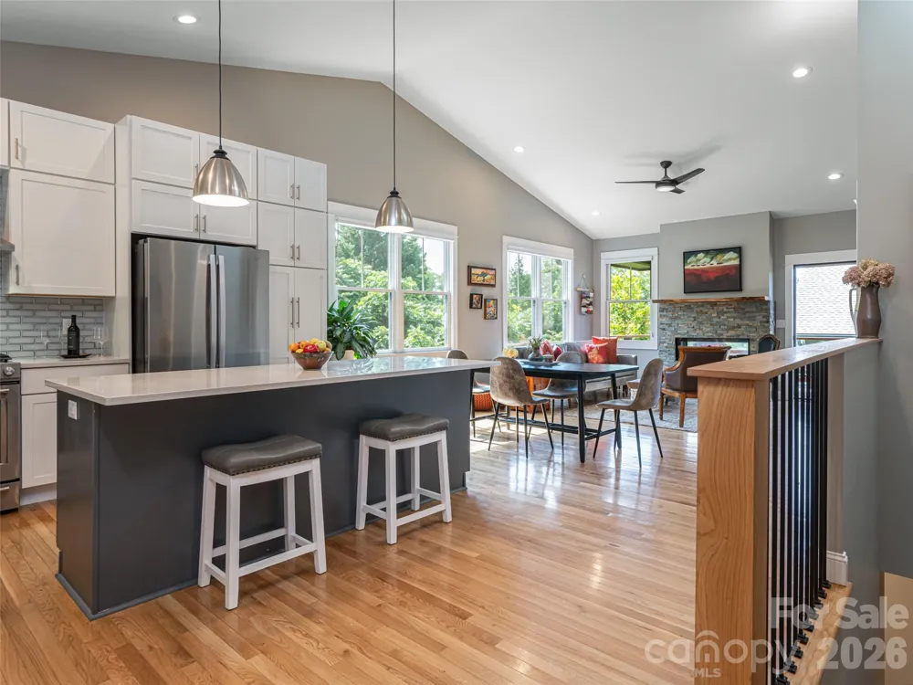 309 Ava Lane Asheville, NC 28804