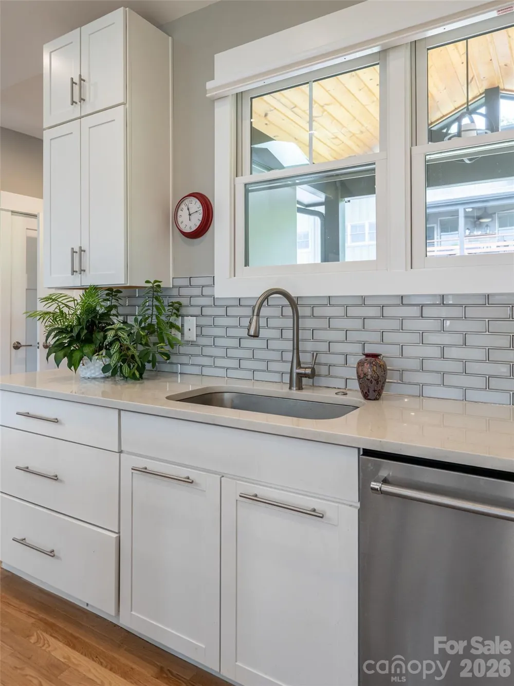 309 Ava Lane Asheville, NC 28804