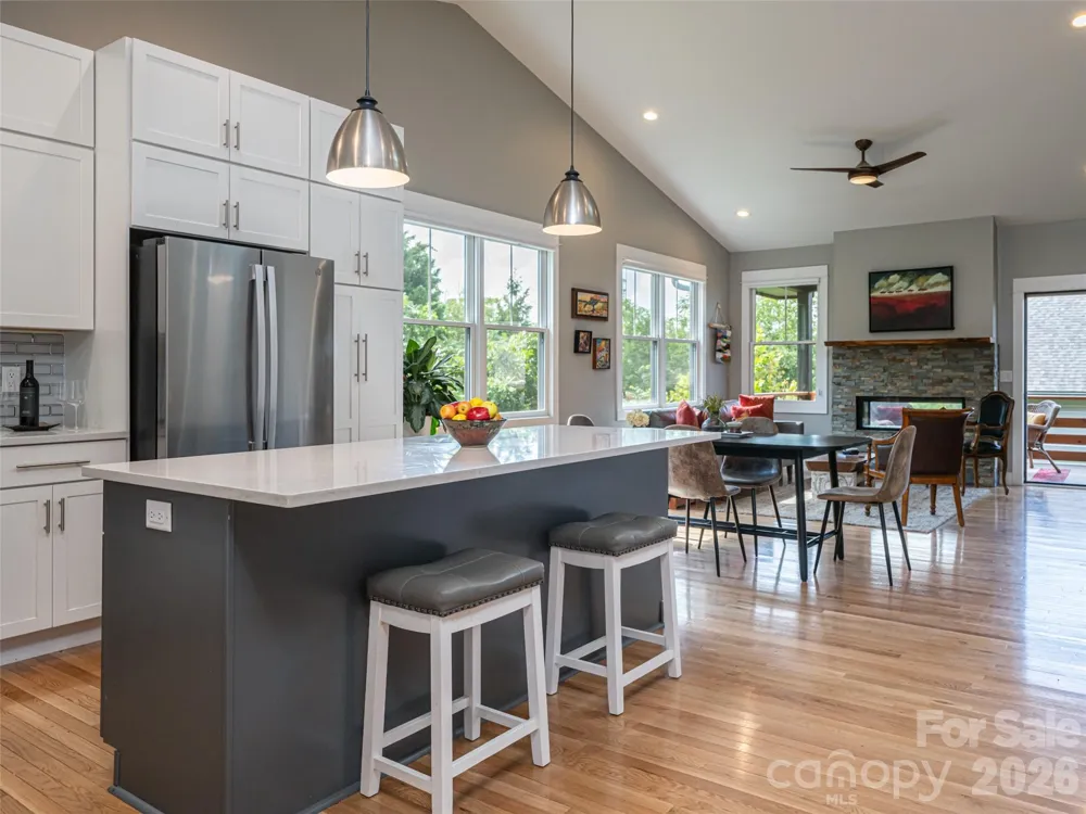 309 Ava Lane Asheville, NC 28804