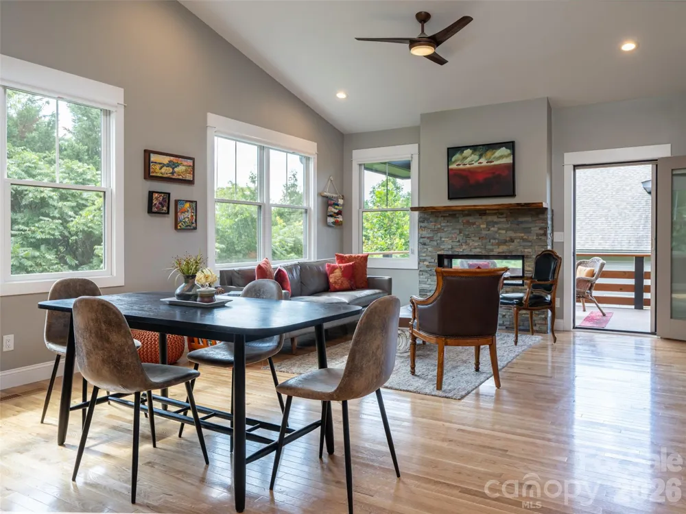 309 Ava Lane Asheville, NC 28804