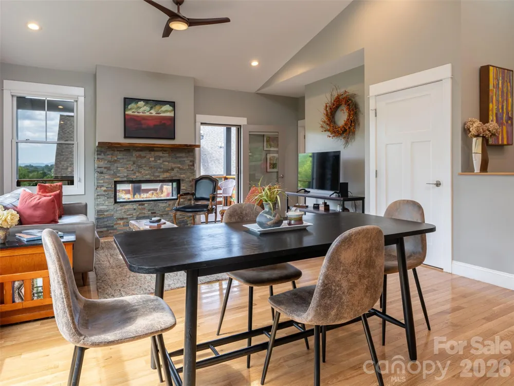 309 Ava Lane Asheville, NC 28804