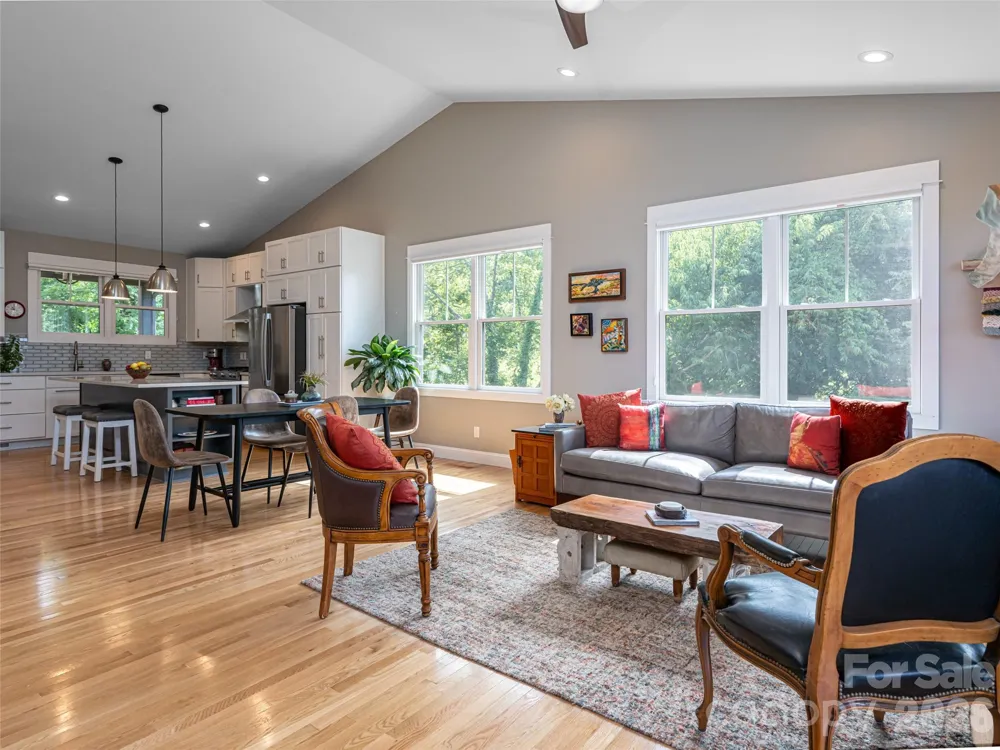 309 Ava Lane Asheville, NC 28804