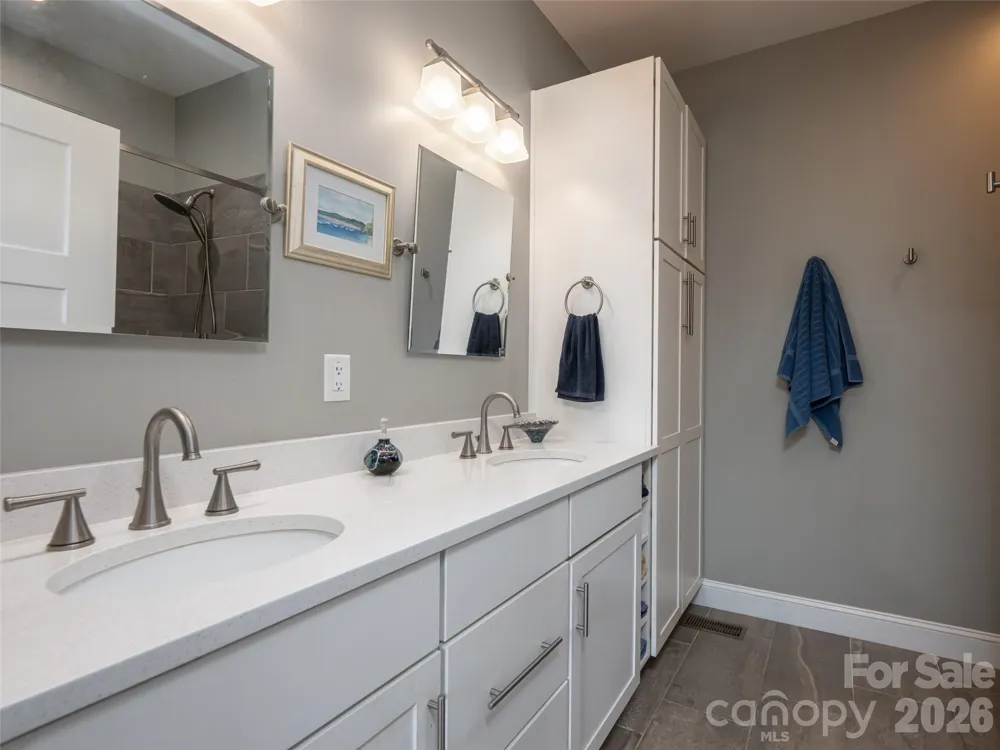 309 Ava Lane Asheville, NC 28804