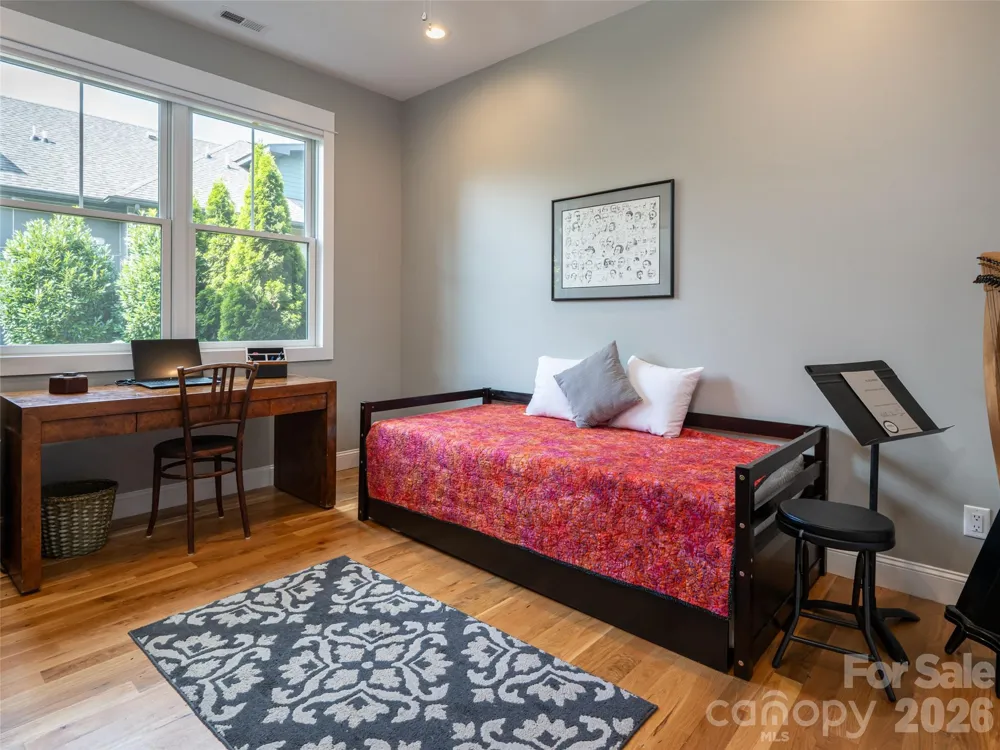 309 Ava Lane Asheville, NC 28804