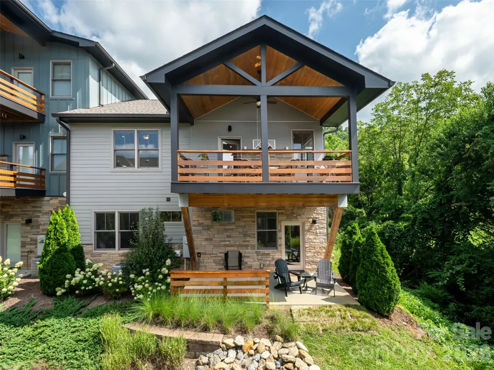 309 Ava Lane Asheville, NC 28804