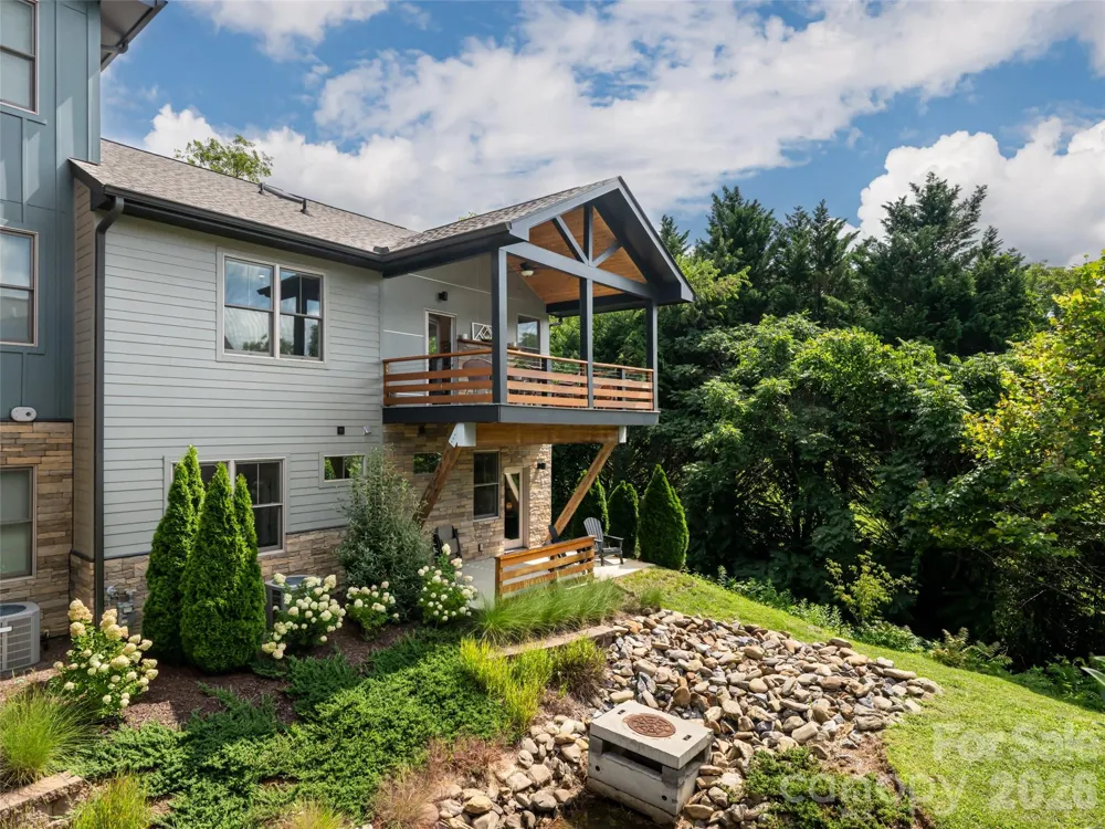 309 Ava Lane Asheville, NC 28804